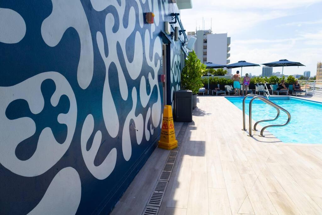 Appartement King Bed Rooftop Ocean Dr C304