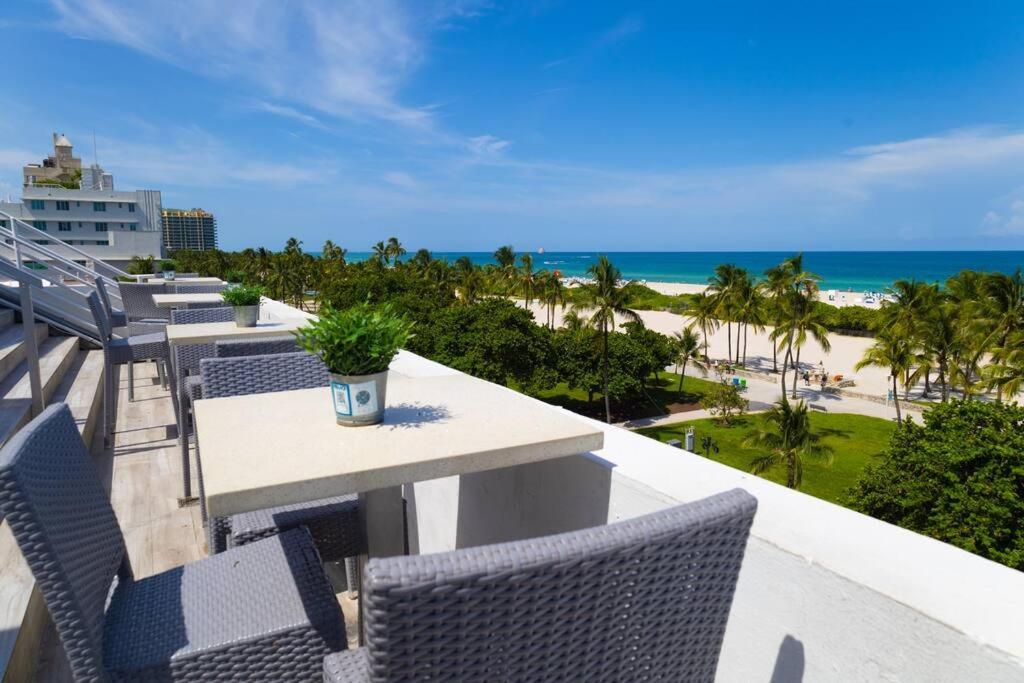 King Bed Rooftop Ocean Dr C304 Appartement